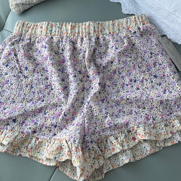Eyelet Two Piece Ruffle Shorts Set - Picture 2 of 15